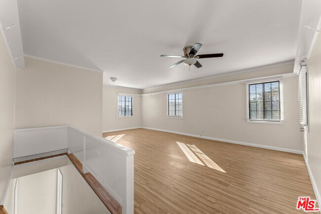 Building Photo - 8905 S Wilton Pl