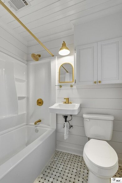 Building Photo - 1110 Hilton St