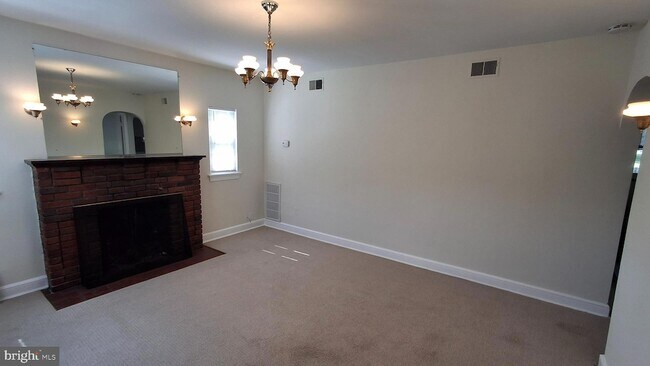 Building Photo - 8102 Garland Ave