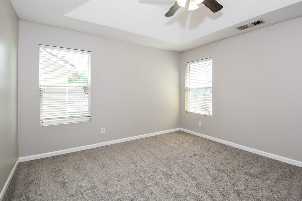 Building Photo - 307 Kaley Dr