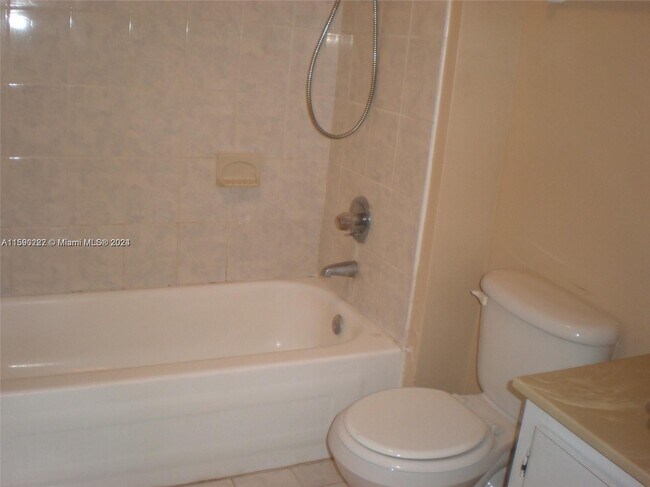 Building Photo - 7920 N Colony Cir