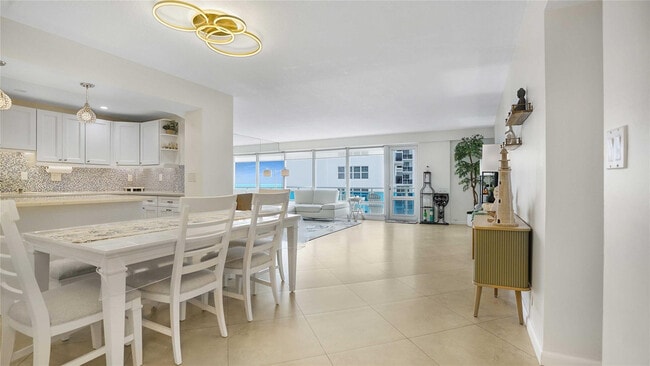 Building Photo - 3430 Galt Ocean Dr