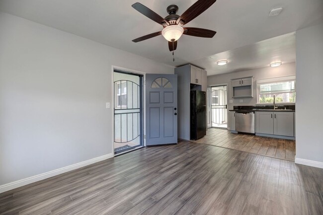 Building Photo - 1048 4th St