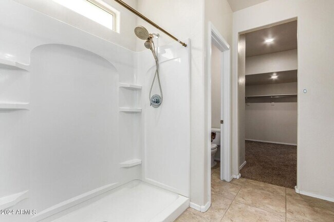 Building Photo - Charming 4 bedroom home in Buckeye!!