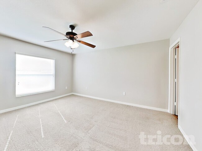 Building Photo - 77 Lake Ring Dr