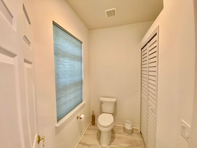 Building Photo - Renovated Haile Plantation Home – Move-In ...