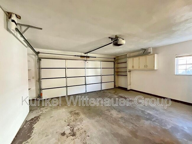 Building Photo - 2249 Wendy Way Dr