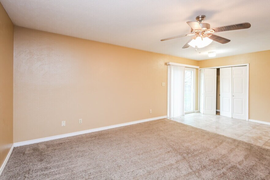 Building Photo - 2255 Goldleaf Ct