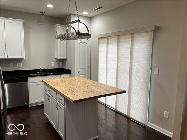 Building Photo - 9743 Prairie Smoke Dr