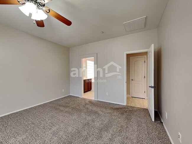 Building Photo - 4616 S Emery