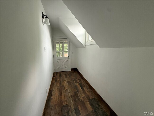 Building Photo - 610 N Mcbride St
