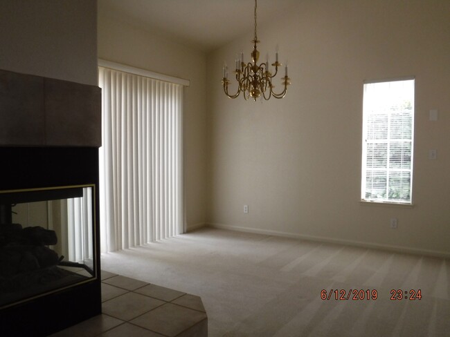 Building Photo - 1335 Meadowlark Way