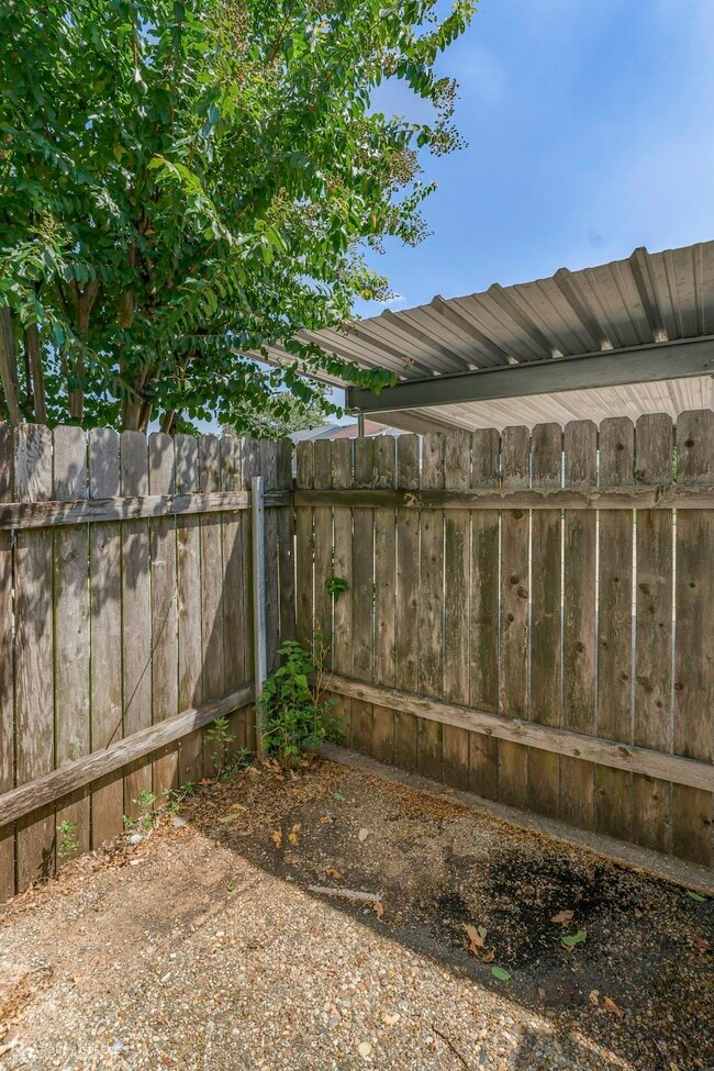 Building Photo - 10312 Cortez Dr
