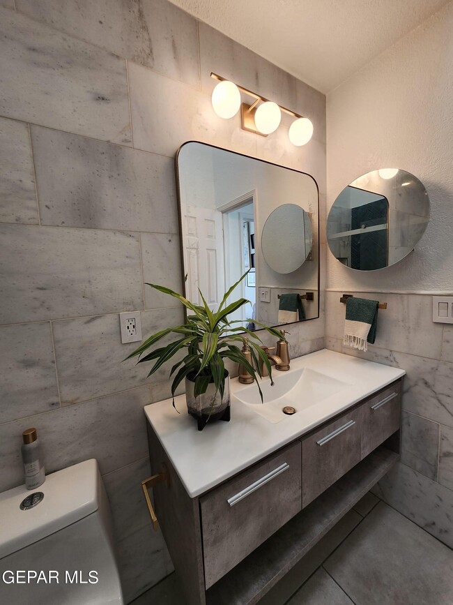 Building Photo - 6613 Imperial Ridge Dr
