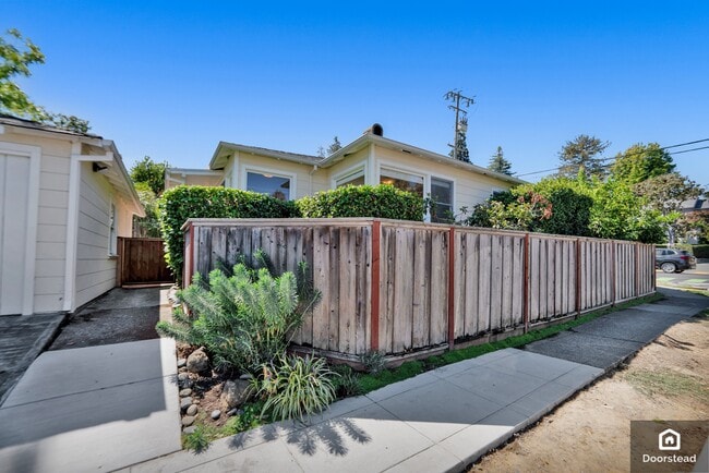 Building Photo - 48 Butterfield Rd