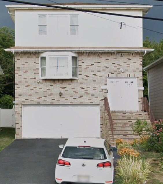 Primary Photo - 263 Schuyler Ave