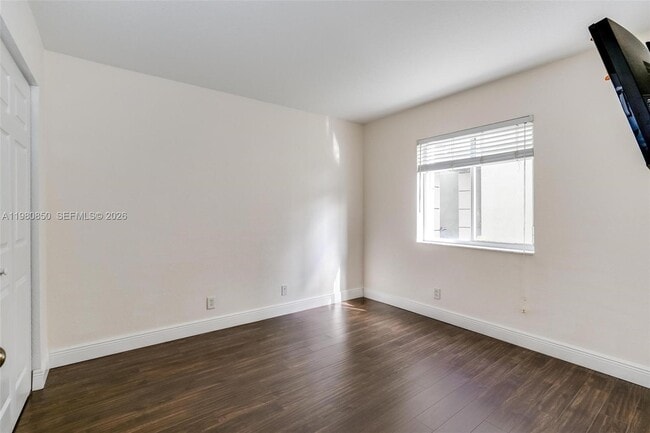 Building Photo - 1046 Golden Cane Dr