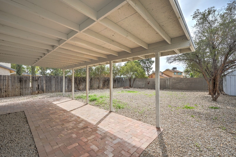 Building Photo - 2331 W Kathleen Rd