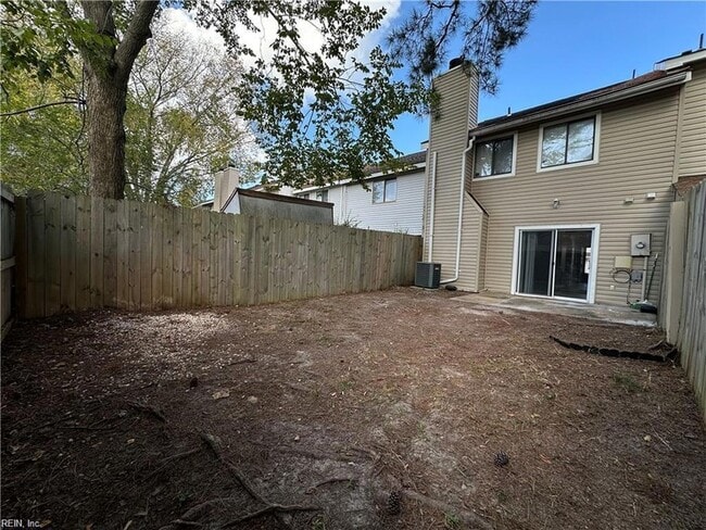 Building Photo - 3607 Chimney Creek Dr