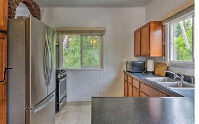 Building Photo - 14185 Skyline Dr