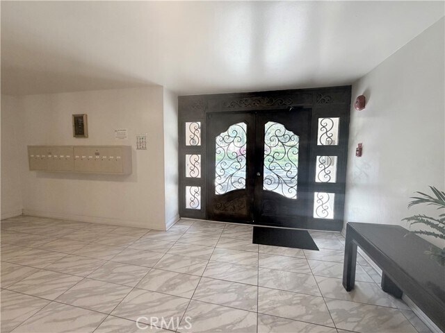 Building Photo - 3284 Barham Blvd