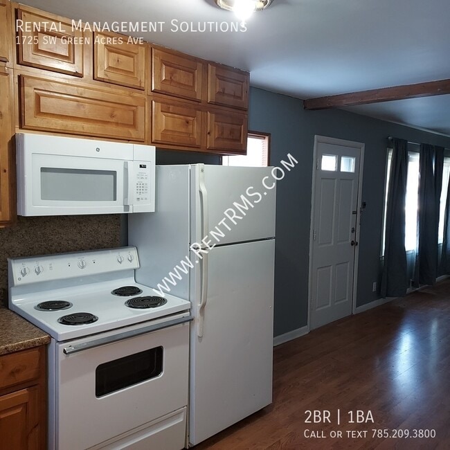 Building Photo - 1725 SW Green Acres Ave