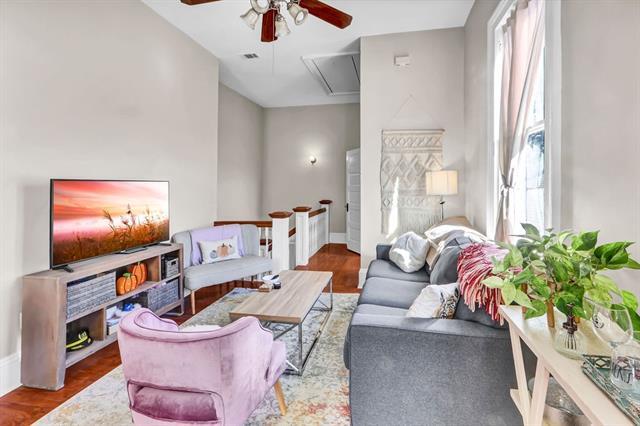 Building Photo - 5024 Magazine St