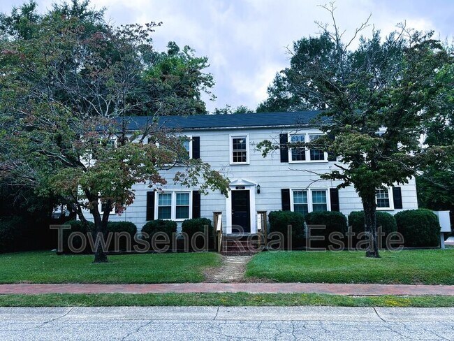 Building Photo - 217 N Virginia Ave