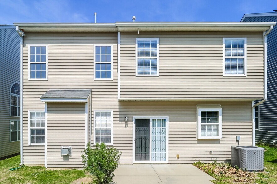 Building Photo - 939 Old Forester Ln