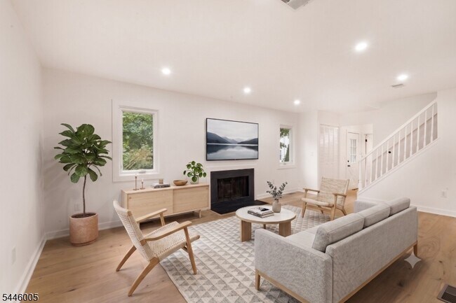 Building Photo - 5E Somerset Hills Village
