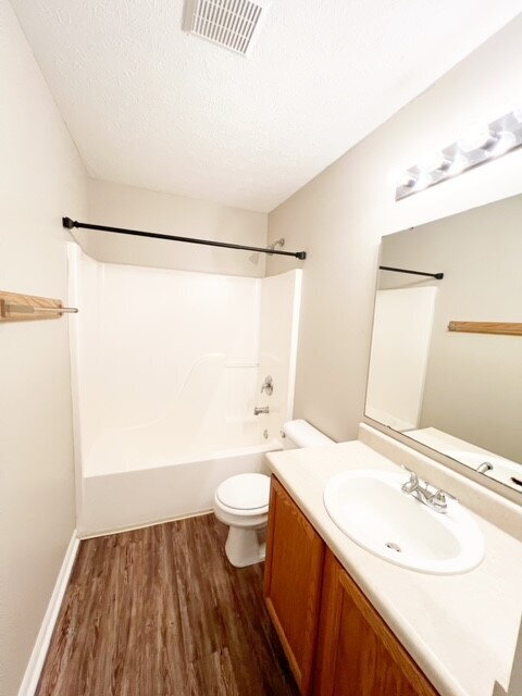 Building Photo - MCCORDSVILLE 3BR/2BA RANCH ON POND!