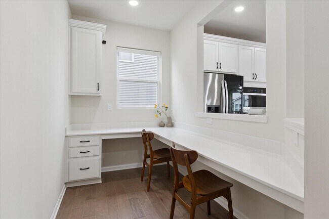 Building Photo - 737 Haywood Dr