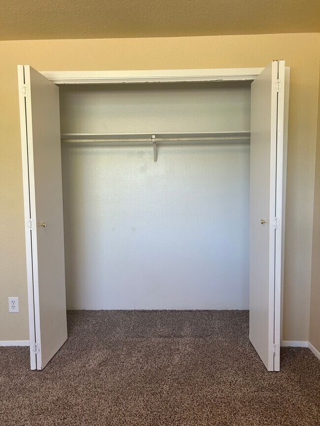 Building Photo - Corner Lot Home w/ Giant Yards, Covered Patio & Minutes to Boise Spectrum Center!