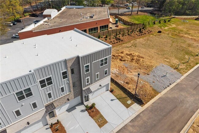 Building Photo - 3571 Overlook Rd NW