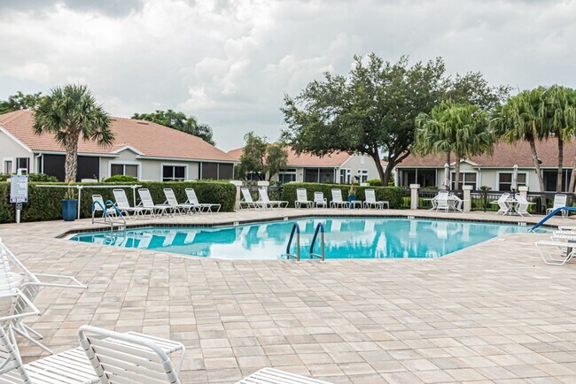 Building Photo - 12855 Devonshire Lakes Cir