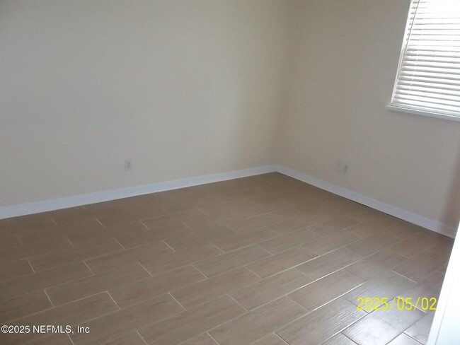 Building Photo - 4915 Baymeadows Rd