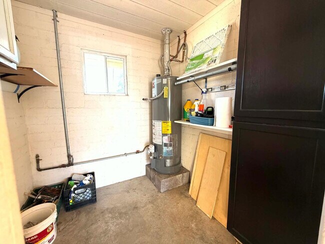 Building Photo - 15841 N Sunny Ln