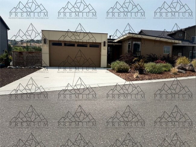 Primary Photo - 3 BED 2 BATH FULLY FURNISHED HOME!!!