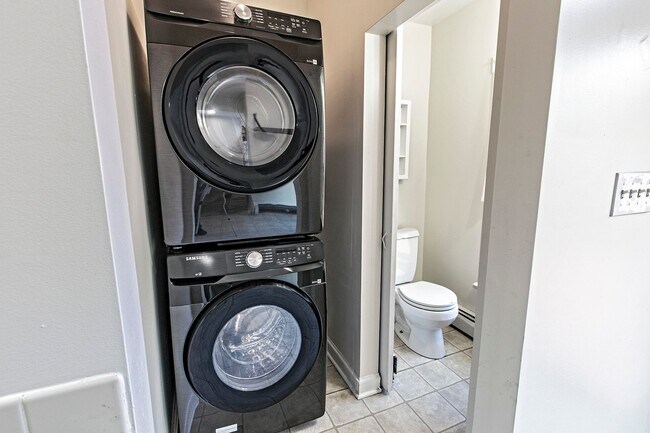 Building Photo - 3 bedroom, 1.5 bath home in The Triangle, Wilmington, DE