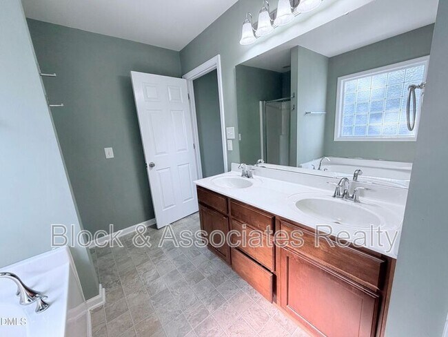 Building Photo - 536 Gooseberry Dr
