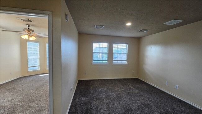 Building Photo - 2320 Shady Pine Dr