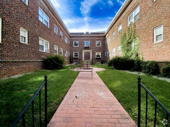 Building Photo - Walnut Manor Apartments