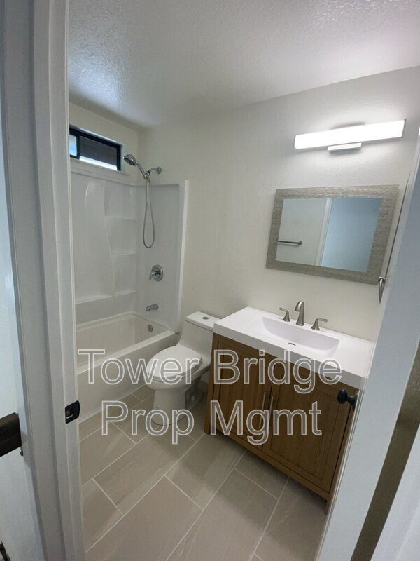 Building Photo - 2247 Atrisco Cir