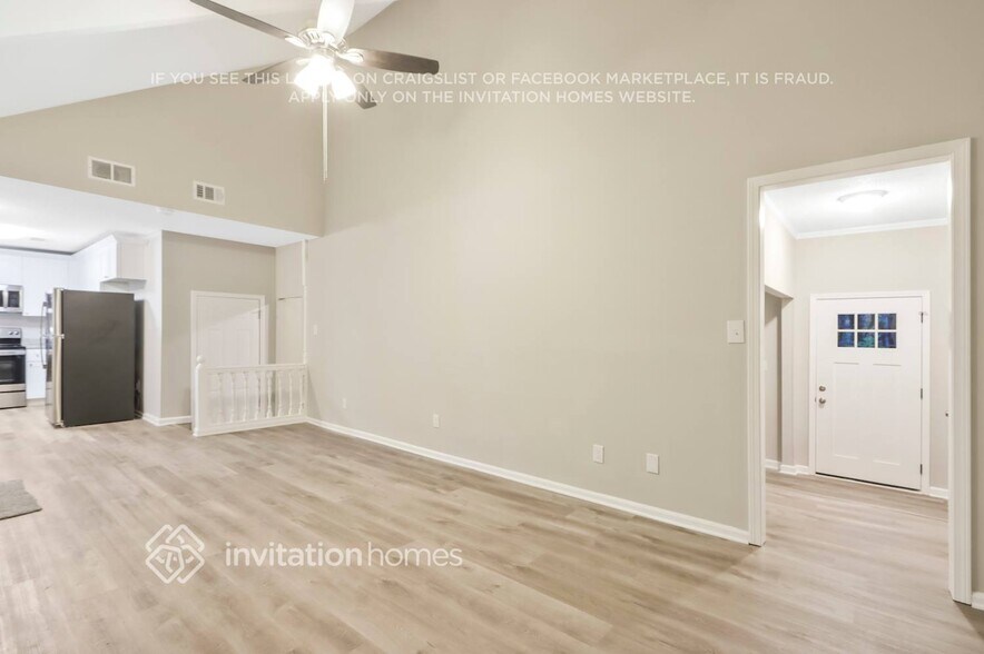 Building Photo - 3382 Saxony Way