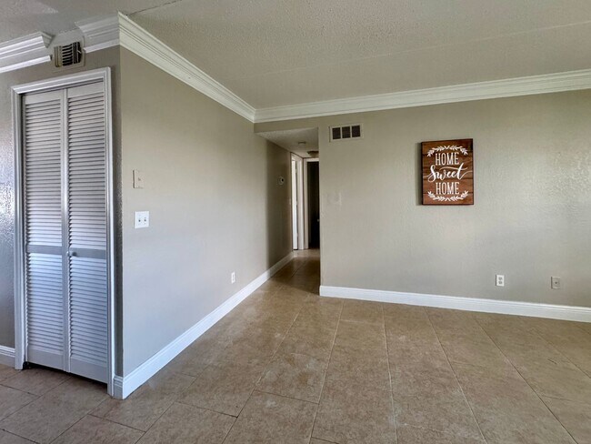 Building Photo - 2 Bed/2 Bath Condo in Mount Dora