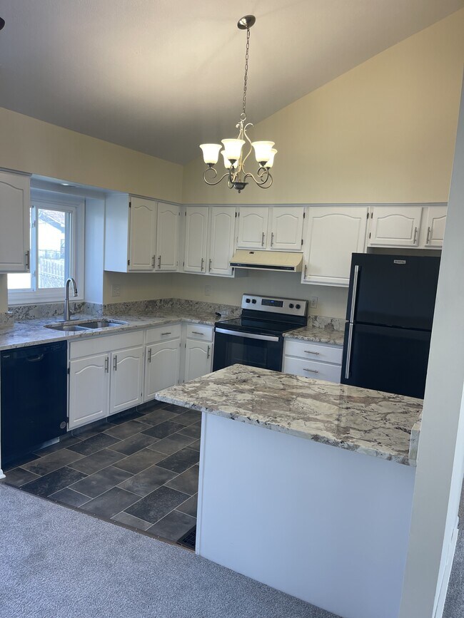 Building Photo - 406 Laredo Rd