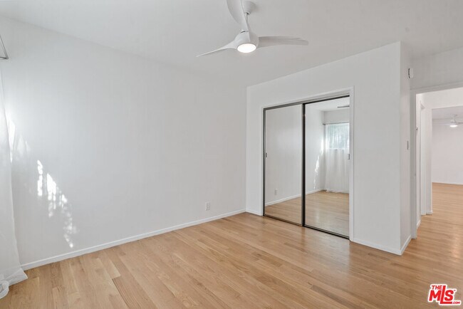 Building Photo - 5468 Blackwelder St