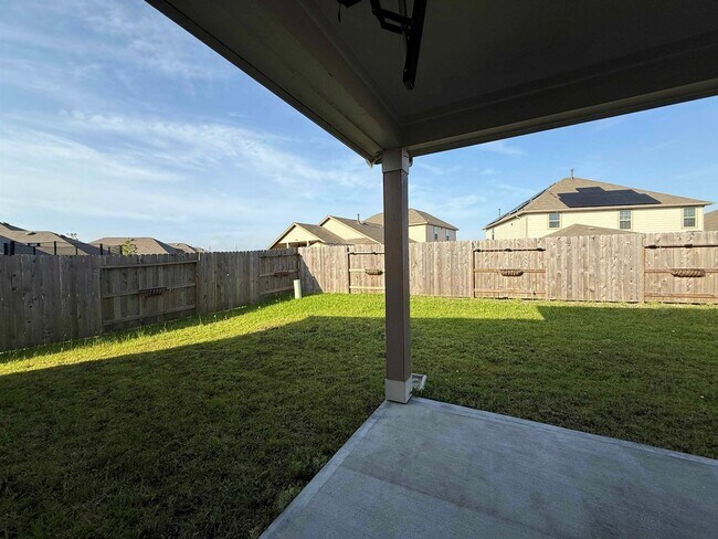Building Photo - 15615 Birchdale Dr