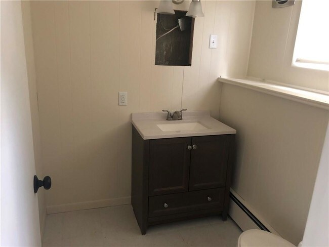 Building Photo - 260 Garden Hills Dr