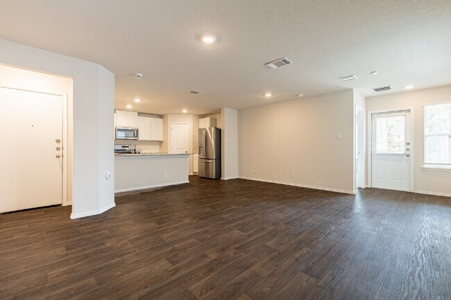 Building Photo - 1030 Andean Emerald